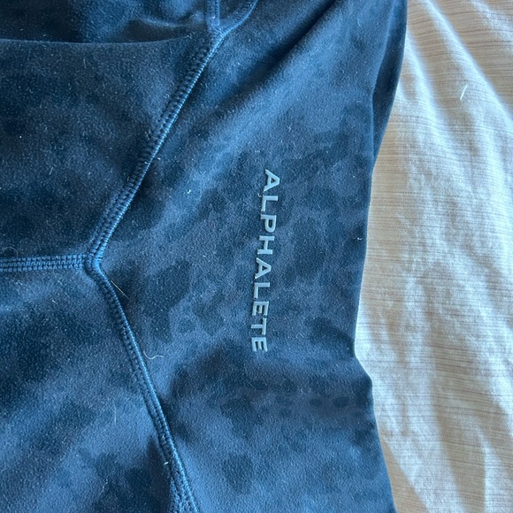 Alphalete Surface Power Legging 27" - Pebble Print Black
M - Picture 4 of 6